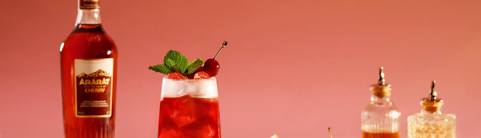 Основа летних миксов: ARARAT Cherry и ARARAT Apricot